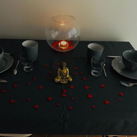 Une Pause Douceur - Suite Orchidee Eyguieres Экстерьер фото